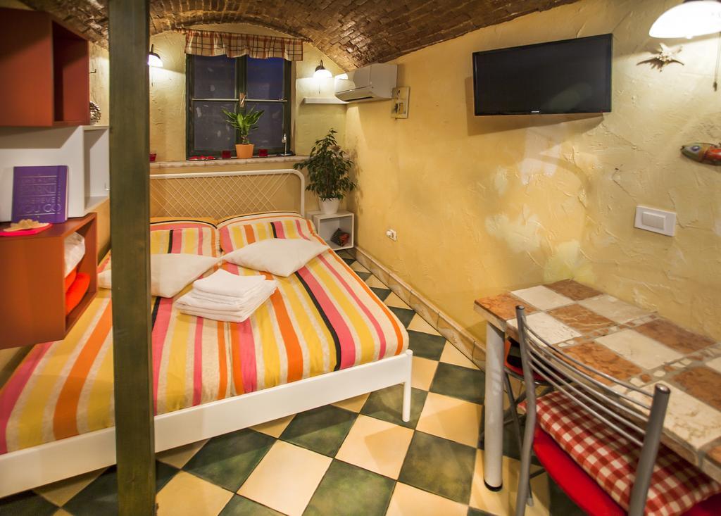 Cosy Little Love Nest In Пиран Экстерьер фото